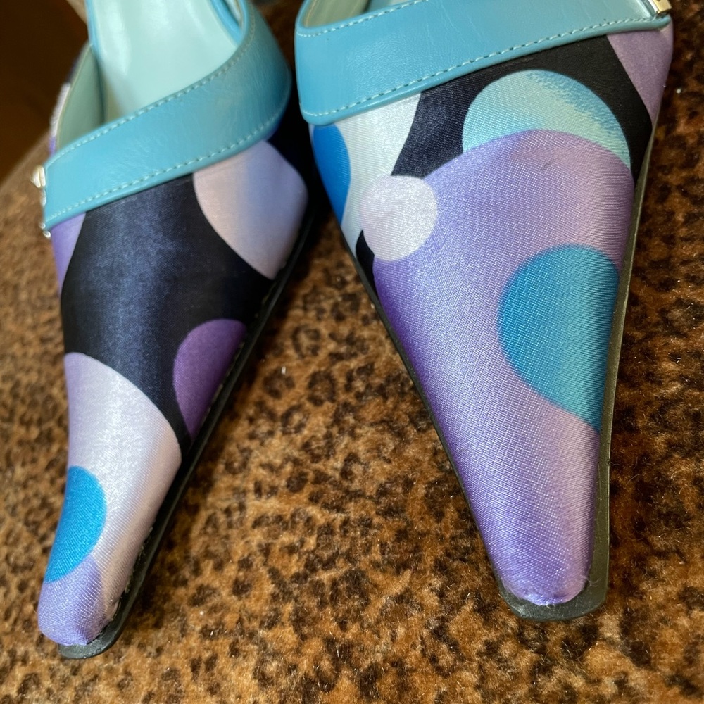 Luichiny - Printed Cloth and Blue Leather, pointed toed pumps - Picture 15 of 16